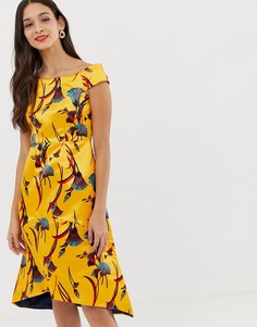 Золотистое платье с асимметричным краем и открытыми плечами Closet-Желтый