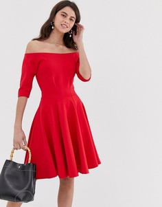 Короткое приталенное платье с открытыми плечами Closet-Красный