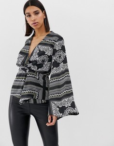 Атласная блузка с платочным принтом и перекрученным дизайном Missguided-Мульти