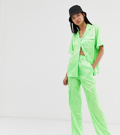 Жаккардовые брюки с широкими штанинами и камуфляжным принтом неоновой расцветки COLLUSION-Зеленый