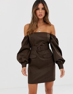 Платье мини в стиле милитари с открытыми плечами и карманами ASOS DESIGN-Коричневый