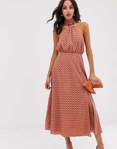 Платье макси с вышивкой ришелье и халтером ASOS DESIGN-Розовый