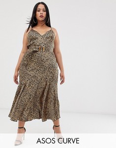 Платье-комбинация макси с леопардовым принтом и поясом ASOS DESIGN Curve-Мульти