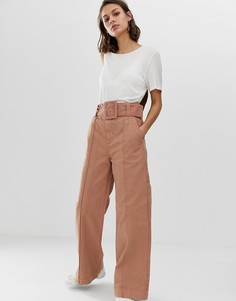 Широкие джинсы с ремнем ASOS WHITE-Розовый