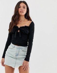 Черный кроп-топ со спущенными плечами и завязкой-бантом спереди Missguided milkmaid