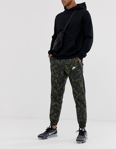 Тканые джоггеры с камуфляжным принтом Nike-Зеленый