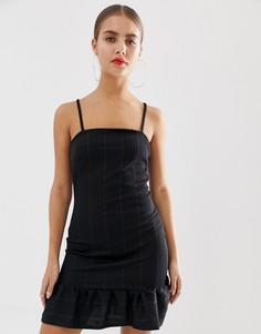 Бандажное платье с баской In The Style-Черный
