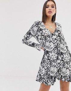 Платье мини на пуговицах со звериным принтом ASOS DESIGN-Мульти