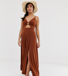 Платье макси с вырезом и кольцом ASOS DESIGN Petite-Коричневый