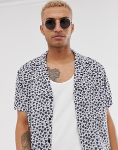 Свободная рубашка с глубоким отложным воротником и принтом сердец ASOS DESIGN-Белый