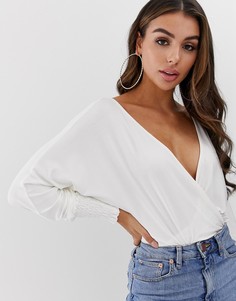 Боди с запахом, присборенными манжетами и открытой спиной ASOS DESIGN-Кремовый