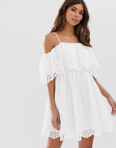 Платье мини с открытыми плечами и вышивкой ришелье ASOS DESIGN-Белый