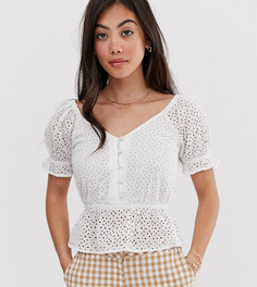 Белая блузка с вышивкой ришелье и баской Miss Selfridge Petite-Белый