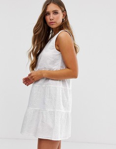 Свободное ярусное платье мини без рукавов с вышивкой ришелье ASOS DESIGN-Белый
