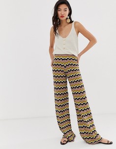 Трикотажные брюки с широкими штанинами и зигзагообразным принтом River Island-Коричневый