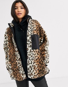 Флисовая куртка с леопардовым принтом и окантовкой ASOS DESIGN-Мульти