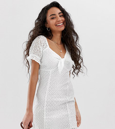 Белое платье с вышивкой ришелье Miss Selfridge Petite-Белый
