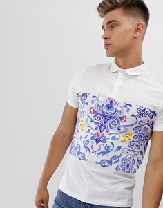 Поло из органического хлопка с мозаичным принтом ASOS DESIGN-Белый