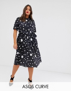 Платье-рубашка миди в горошек с плиссированной юбкой и поясом ASOS DESIGN Curve-Мульти