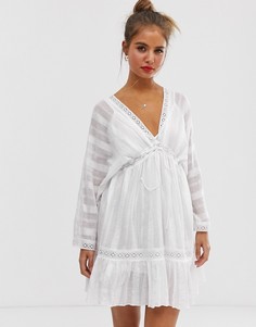 Свободное платье мини с кружевной вставкой и шнуровкой ASOS DESIGN-Белый