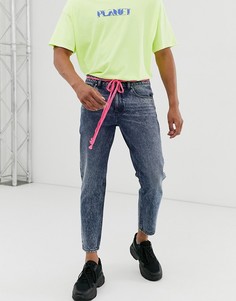 Классические мраморные джинсы с поясом-шнурком ASOS DESIGN-Синий