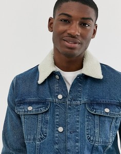 Джинсовая куртка с меховым воротником ASOS DESIGN-Синий
