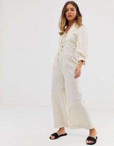 Комбинезон на шнуровке с пышными рукавами ASOS DESIGN-Кремовый