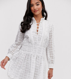 Ярусное платье мини с вышивкой ришелье ASOS DESIGN Petite-Белый