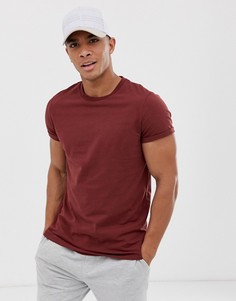 Коричневая футболка с круглым вырезом и отворотами на рукавах ASOS DESIGN​​​​​​​-Красный