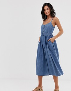 Синее выбеленное джинсовое платье миди с ремешком ASOS DESIGN-Синий