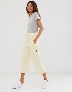 Укороченные брюки в стиле милитари с широкими штанинами ASOS DESIGN-Желтый
