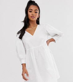 Свободное хлопковое платье мини с V-образным вырезом ASOS DESIGN Petite-Белый