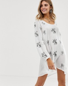 Свободное платье с цветочной вышивкой и вырезом на спине En Creme-Белый