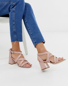 Розовые босоножки на блочном каблуке с рисунком крокодиловой кожи New Look-Розовый