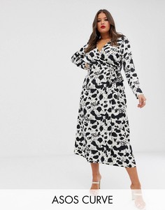 Платье макси с запахом и принтом ASOS DESIGN Curve-Мульти