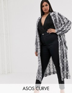 Легкое пальто со змеиным принтом ASOS DESIGN Curve-Мульти