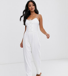 Комбинезон на бретельках и шнуровке ASOS DESIGN Petite-Кремовый