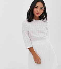 Повседневное платье мини с резинкой и вышивкой ришелье ASOS DESIGN Petite-Белый