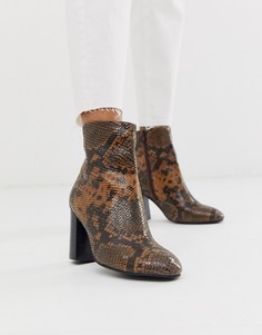 Кожаные ботинки на блочном каблуке со змеиным узором ASOS DESIGN Rescue-Светло-коричневый