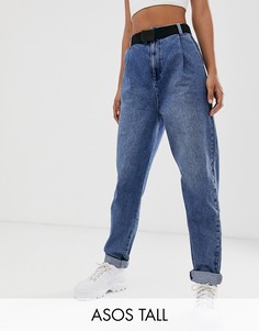 Суженные книзу джинсы бойфренда с плетеным ремнем ASOS DESIGN Tall-Синий