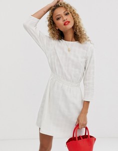 Фактурное повседневное платье мини с эластичным поясом ASOS DESIGN-Белый