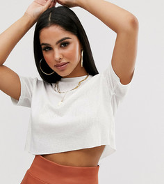 Белая укороченная футболка в крупный рубчик ASOS DESIGN Petite-Белый