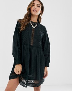 Платье мини из ткани добби с высоким воротом и кружевом ASOS DESIGN-Черный