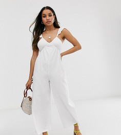 Комбинезон с вышивкой ришелье на оборках ASOS DESIGN Petite-Белый