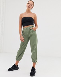 Брюки цвета хаки с пуговицами Bershka-Зеленый