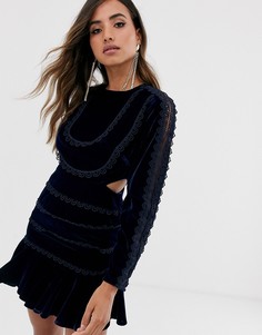 Бархатное платье мини с кружевной отделкой и длинными рукавами ASOS DESIGN-Темно-синий
