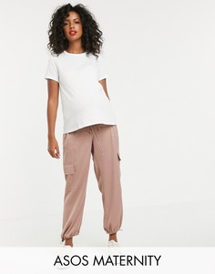 Брюки в стиле милитари с карманами ASOS DESIGN maternity-Бежевый