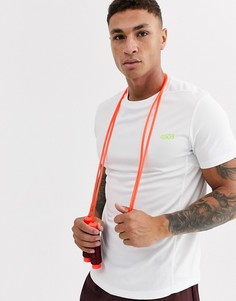 Белая спортивная футболка ASOS 4505 icon-Мульти