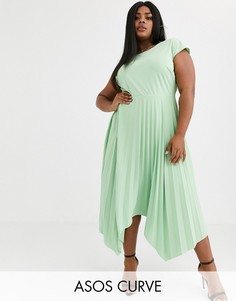 Платье миди с V-образным вырезом на спине и плиссированной асимметричной юбкой ASOS DESIGN Curve-Зеленый