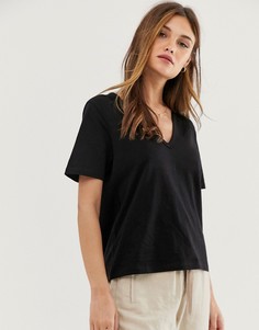 Черная футболка с v-образным вырезом ASOS DESIGN-Черный